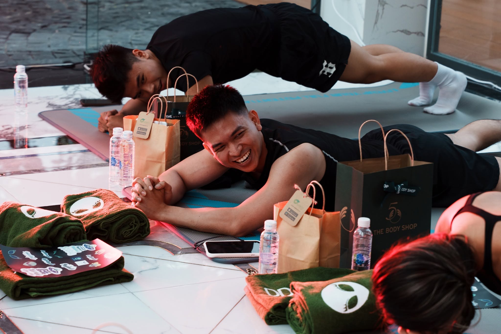 BIT-CHI Wellness plank challenge for a Redwell SmartGlow prize
